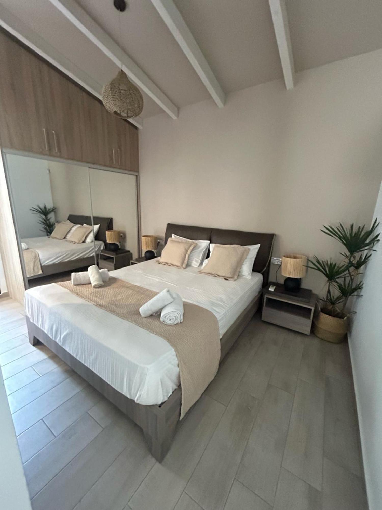 Villa Ivory Style Maisonette Near Downtown à Héraklion Extérieur photo